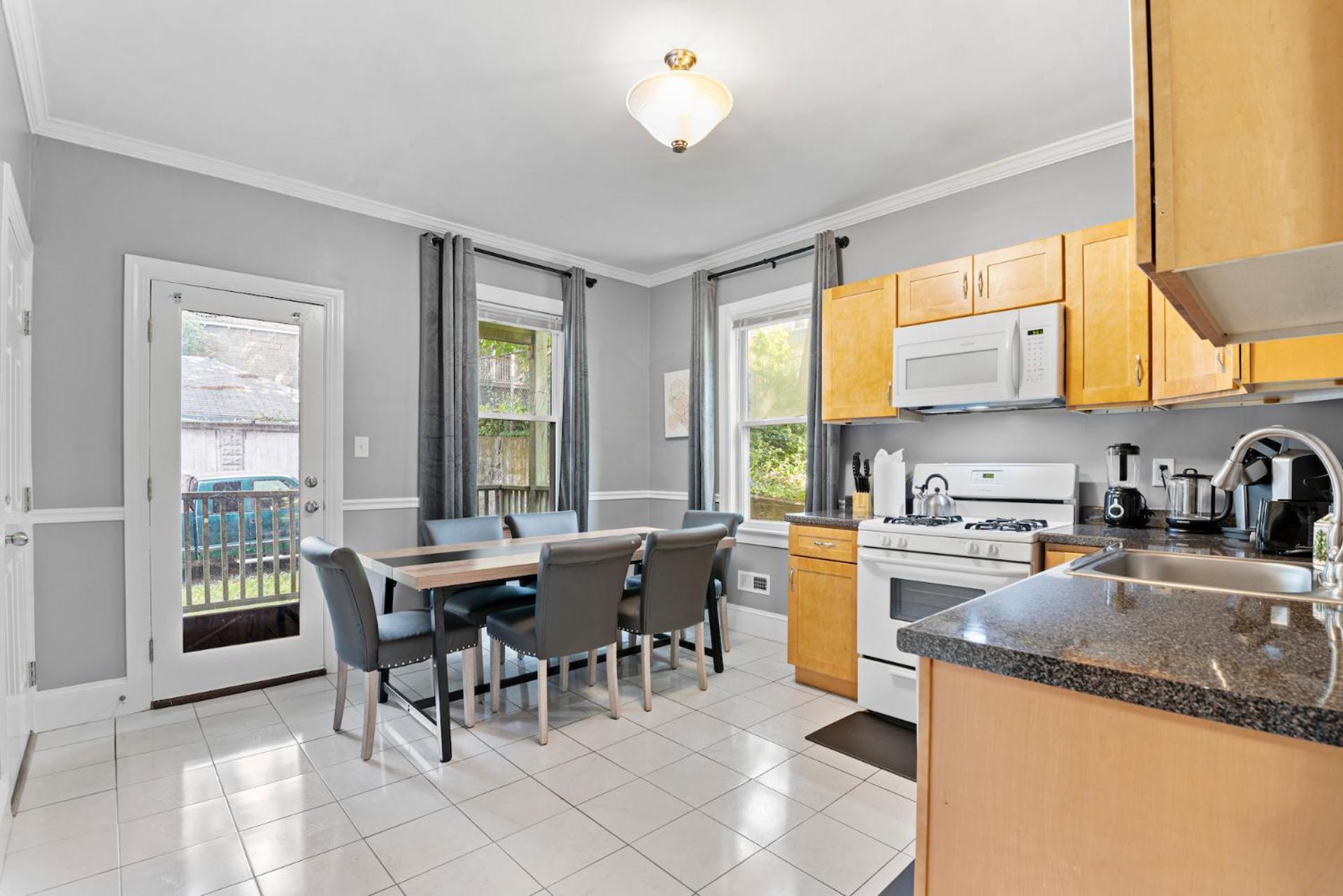 Spacious Apartments Near Ashmont - Evonify Stays Boston Exterior foto